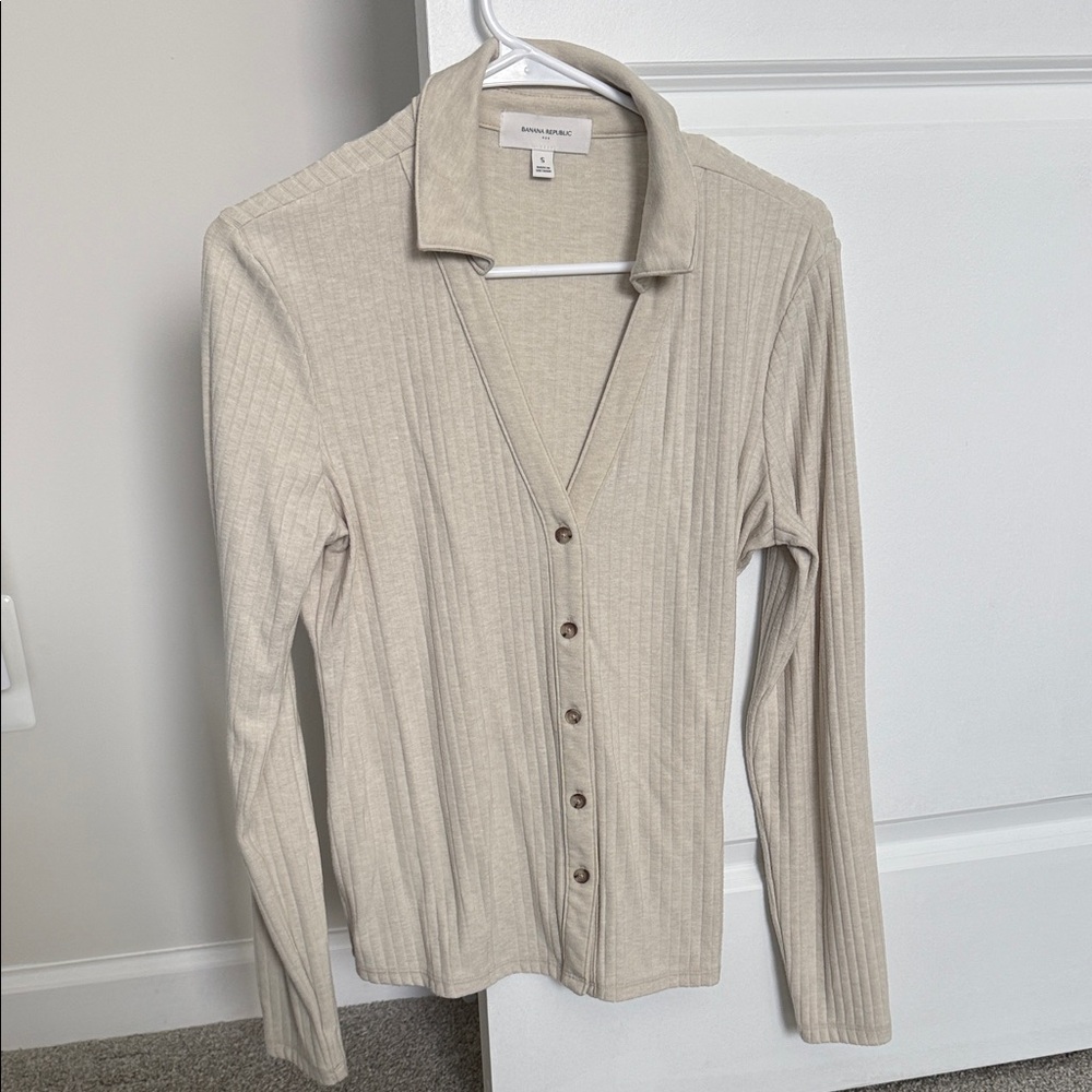 Banana Republic Light Beige Knit Top